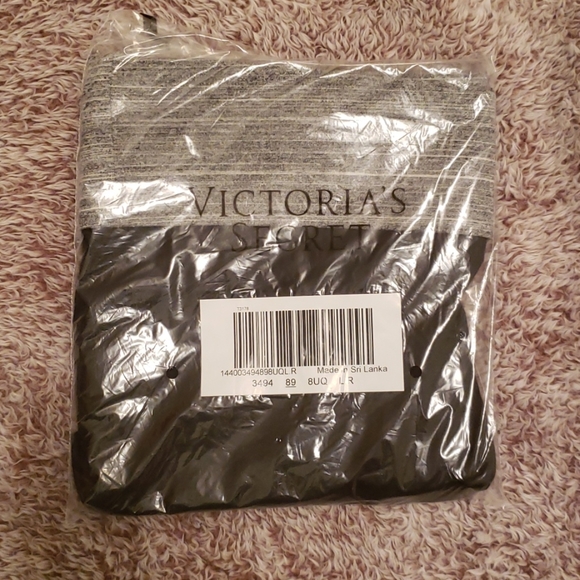 Yoga Short - Picture 5 of 5